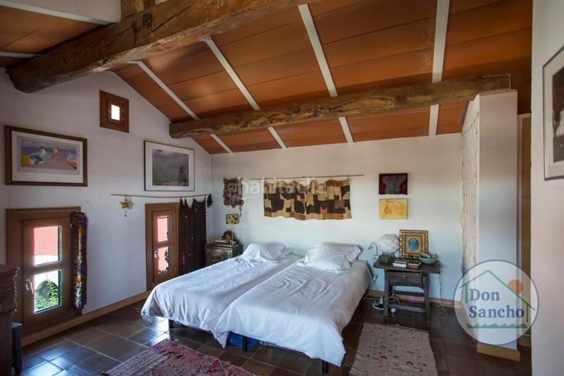 Foto 38a10094-a75d-40fd-a60b-f27d0438f6db. Casa amb calefacció aparcament a Simancas