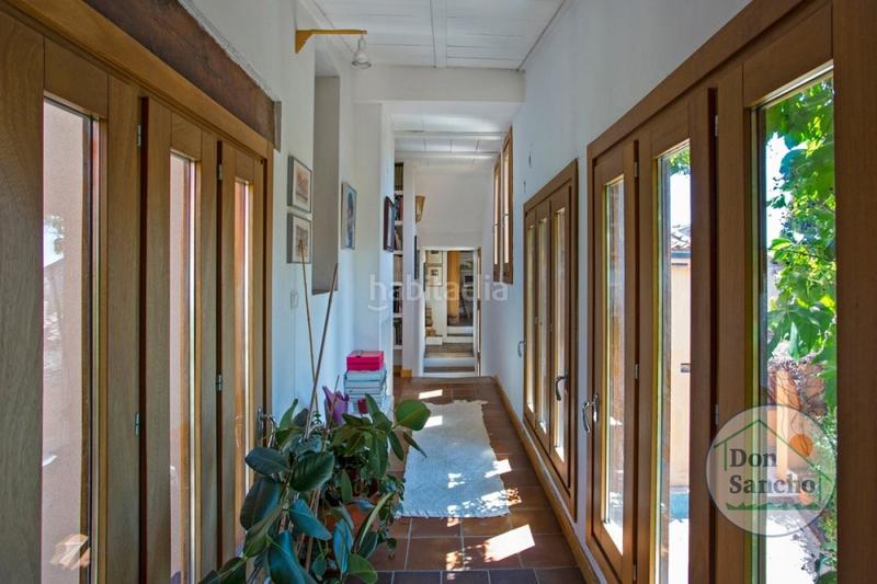 Foto 62b7f700-c9e1-4388-9203-70004b2166c8. Casa amb calefacció aparcament a Simancas