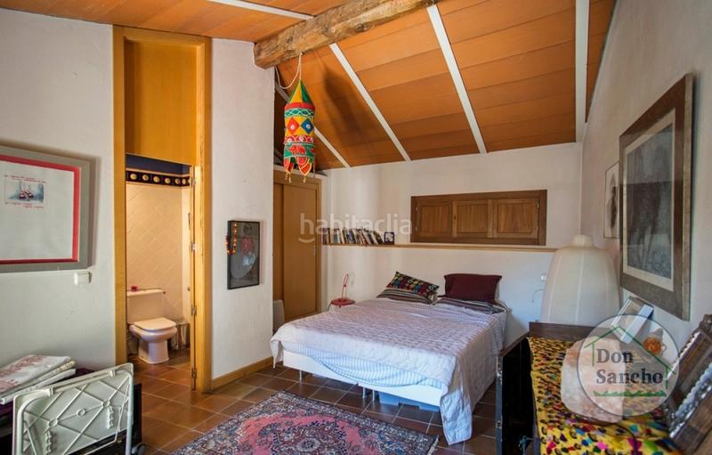 Foto aacb666c-ad10-4a00-a304-5d0c9a59ff34. Casa amb calefacció aparcament a Simancas