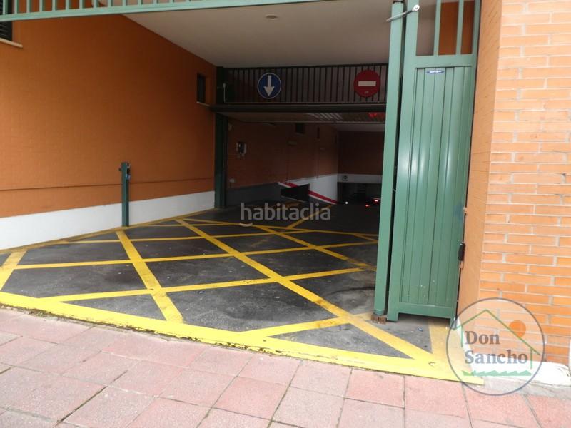 Foto 48492f6d-7c60-45a5-916b-dce78c61079f. Car parking in Delicias Valladolid
