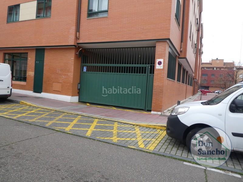 Foto 7bff83d0-cc1f-4d88-a2ca-5f60b93fd98a. Car parking in Delicias Valladolid