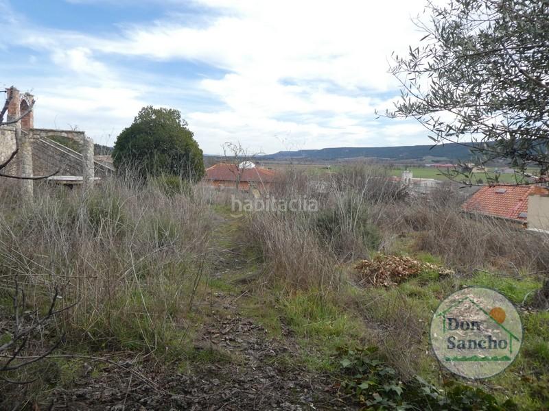 Foto 038a3cc1-3b8e-400e-9a63-2387c4be57cc. Casa amb aparcament a Olivares de Duero