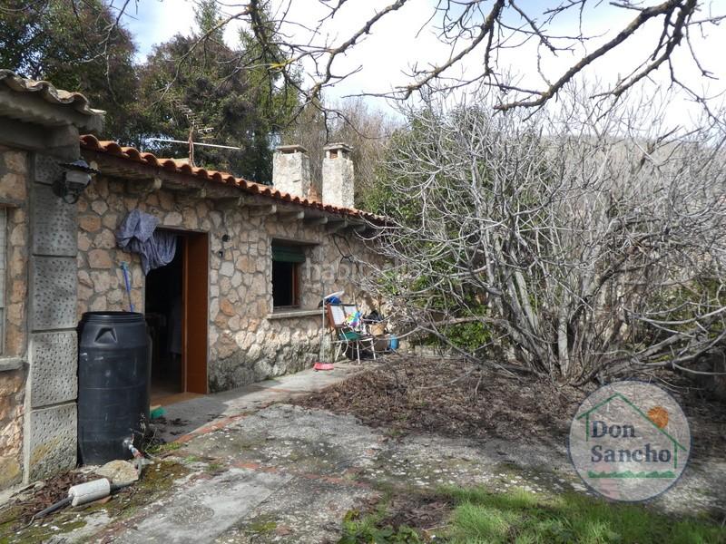 Foto 0e37da6c-1371-4522-bba1-56b39200be98. Casa amb aparcament a Olivares de Duero