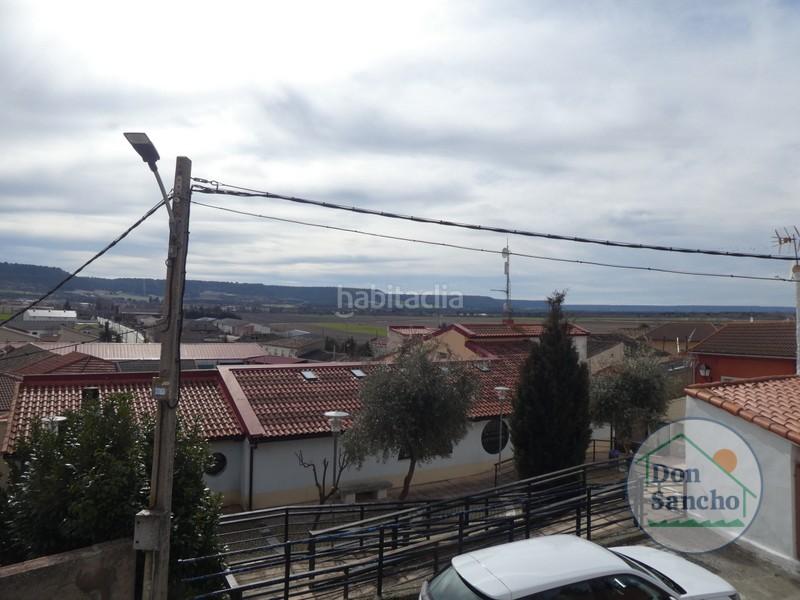 Foto 117de9e4-4d29-4f75-b805-996e495eec68. Casa amb aparcament a Olivares de Duero