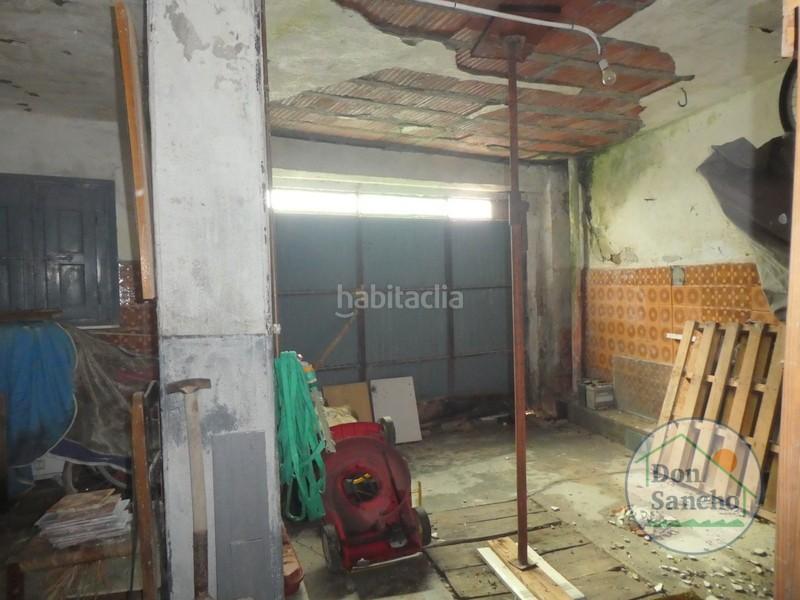 Foto 4d899494-8279-4e46-9af8-c1d2a9817093. Casa amb aparcament a Olivares de Duero