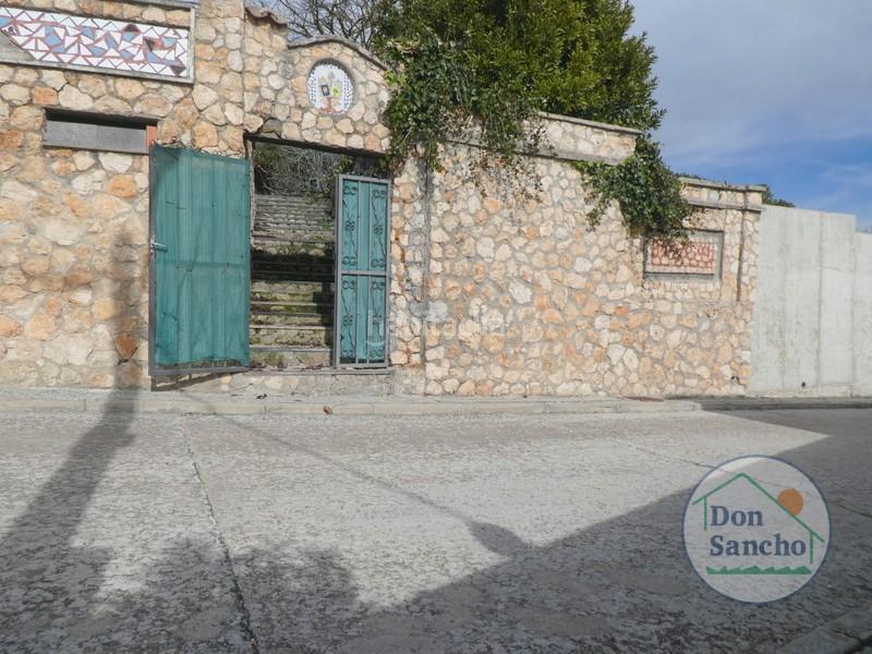 Foto 7ee0ebfd-abe5-4126-909f-3c3ce4d46001. Casa amb aparcament a Olivares de Duero