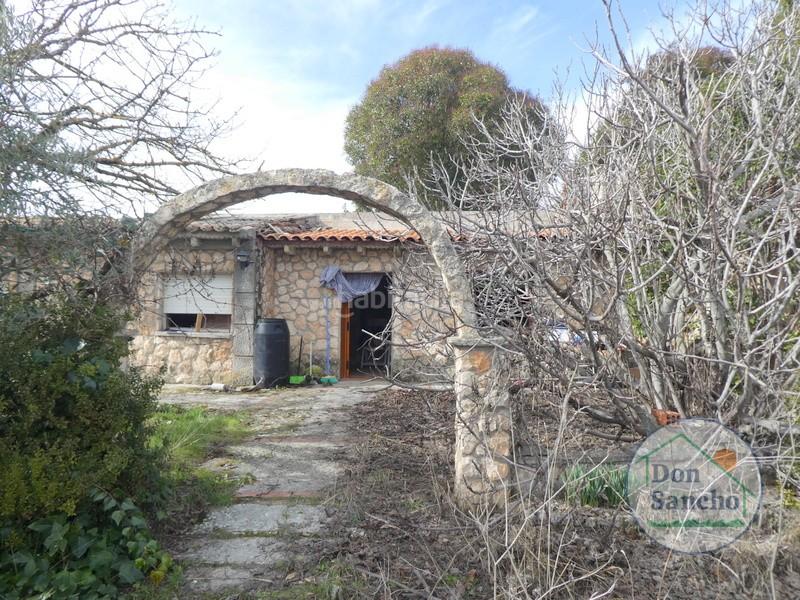 Foto 96971170-ab28-4ca4-a884-55f5166fffa0. Casa amb aparcament a Olivares de Duero