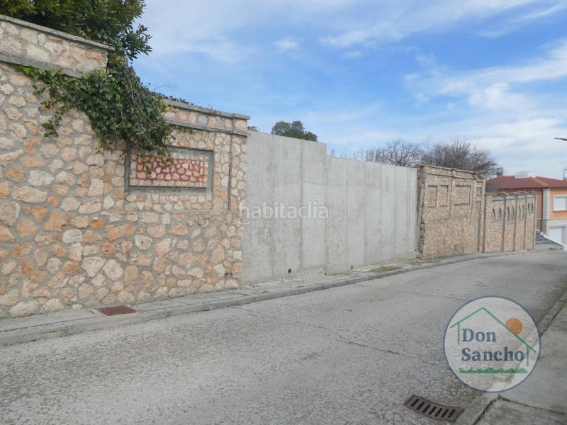 Foto d5c1383b-f6db-4500-b35a-141b0328262e. Casa amb aparcament a Olivares de Duero