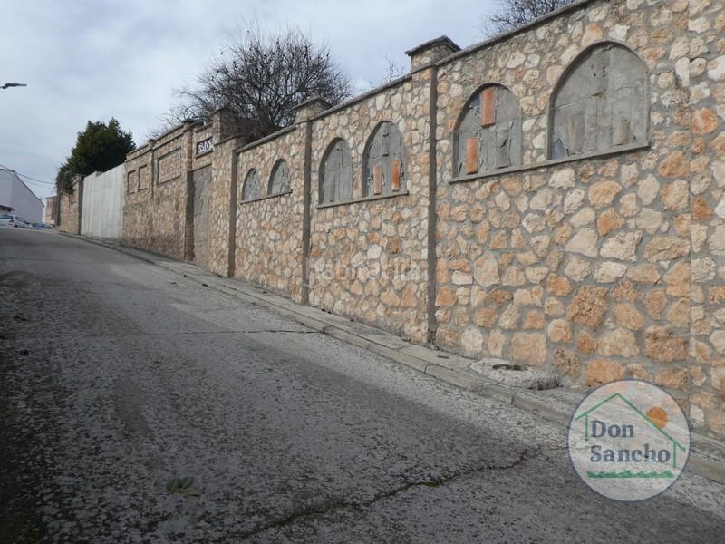 Foto e2257f91-3dd2-4c26-8c6c-abbf98891ae3. Casa amb aparcament a Olivares de Duero