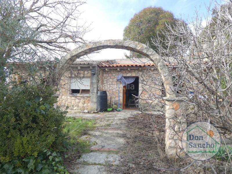 Foto e23dad5c-ef0f-49a4-9678-9c1ed67dcc1c. Casa amb aparcament a Olivares de Duero