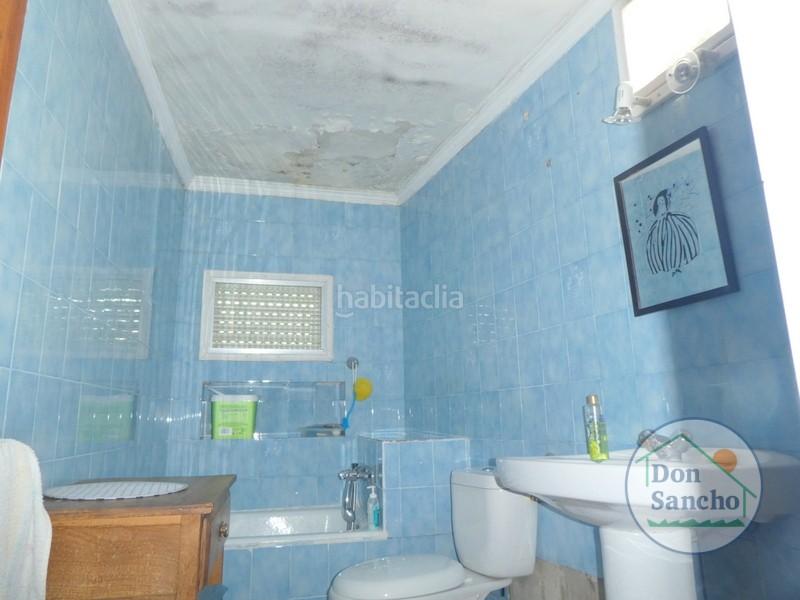 Foto fbc4ac1a-895c-4fe2-88da-c40d16040bed. Casa amb aparcament a Olivares de Duero