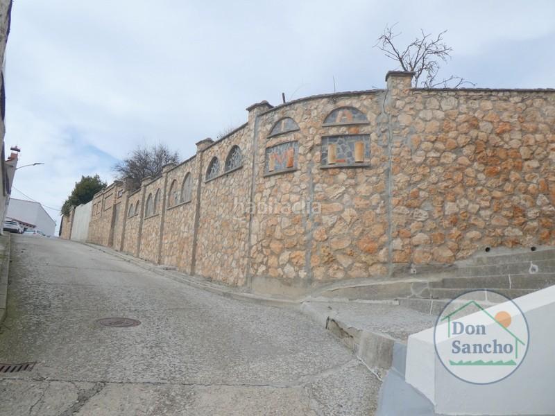 Foto fc21e072-e78c-4f47-b61b-452921085890. Casa amb aparcament a Olivares de Duero