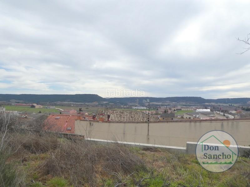 Foto ff0d0503-b509-4726-baa2-9e3d5ebb76b3. Casa amb aparcament a Olivares de Duero