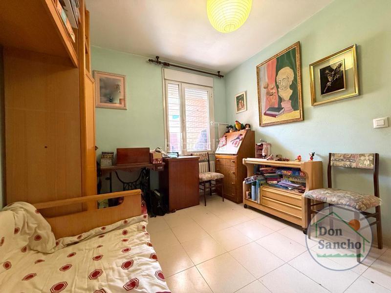 Foto 1198b601-cf33-4e48-9367-64734a0c8ad6. Casa adossada amb calefacció aparcament a Parque Alameda - Paula López Valladolid