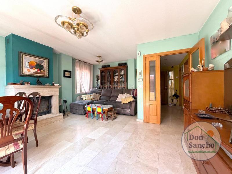 Foto 43417d93-506b-4f98-b5dd-c1b90959be92. Casa adossada amb calefacció aparcament a Parque Alameda - Paula López Valladolid