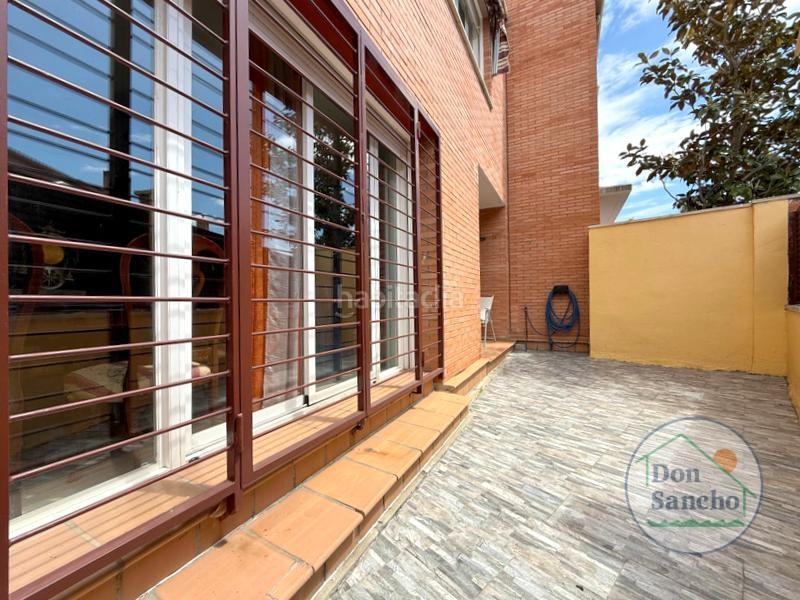 Foto 8f626d47-6246-4ed5-864d-92a1ba8ec115. Casa adossada amb calefacció aparcament a Parque Alameda - Paula López Valladolid