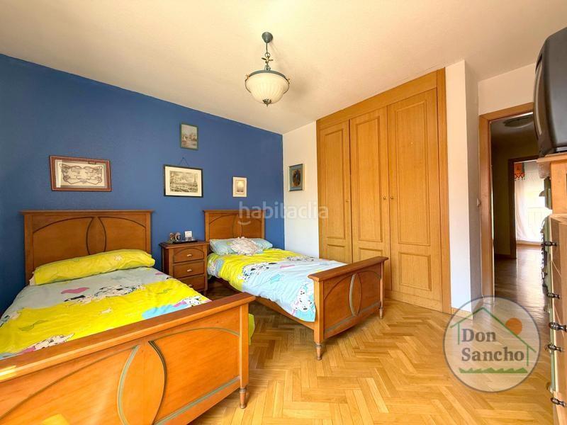 Foto 993c3068-f9c1-4d55-bea3-d04780ce76ba. Casa adossada amb calefacció aparcament a Parque Alameda - Paula López Valladolid