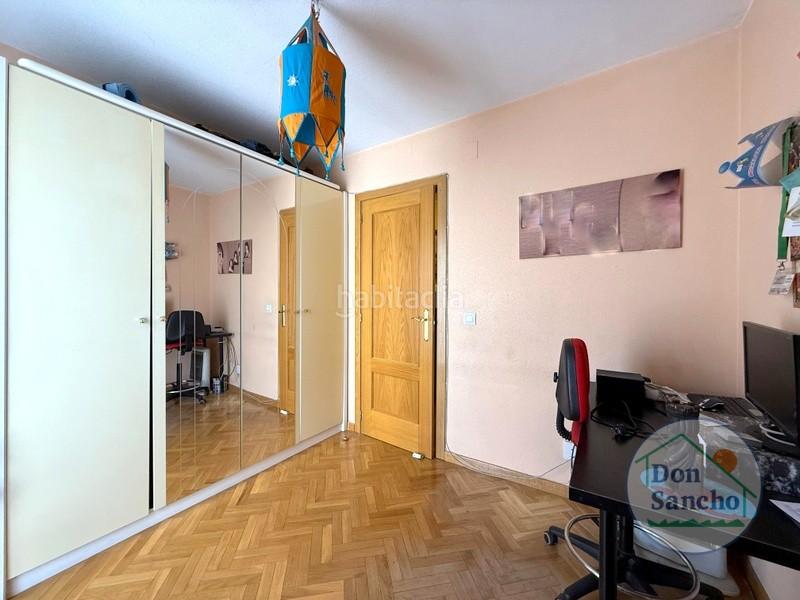 Foto e5eebe8c-eed4-40a5-bcdc-6cb699da0608. Casa adossada amb calefacció aparcament a Parque Alameda - Paula López Valladolid