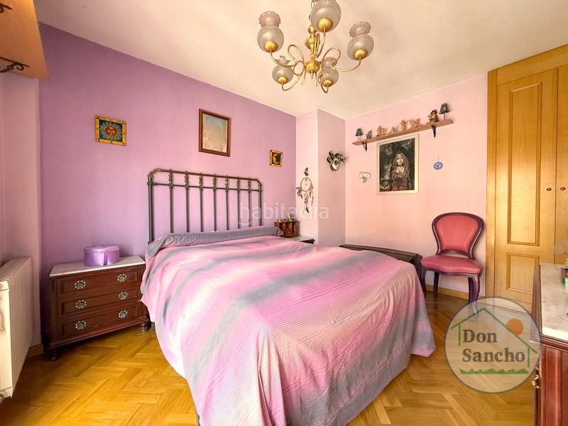 Foto f08ec6ee-7390-4088-bb9b-c2d80d9b540e. Casa adossada amb calefacció aparcament a Parque Alameda - Paula López Valladolid
