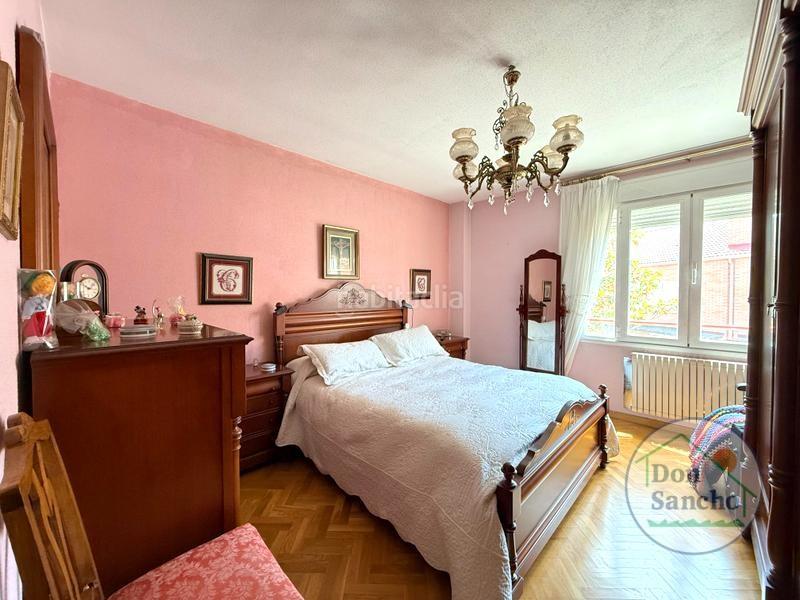 Foto f473138f-d23d-403a-b4d4-85a43706d39d. Casa adossada amb calefacció aparcament a Parque Alameda - Paula López Valladolid
