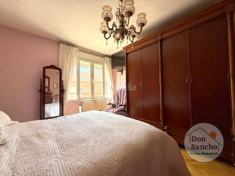 Foto fa436c65-eb11-4242-a4c0-2508658a51dd. Casa adossada amb calefacció aparcament a Parque Alameda - Paula López Valladolid