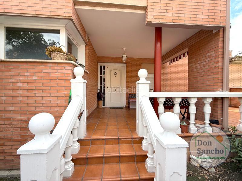 Foto fb8e05fb-2457-443a-98a3-36168ac97073. Casa adossada amb calefacció aparcament a Parque Alameda - Paula López Valladolid