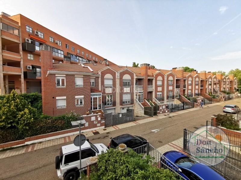 Foto 70567d94-fece-40c0-b9ec-2473ab7a486b. Casa adossada amb calefacció aparcament a Cistérniga