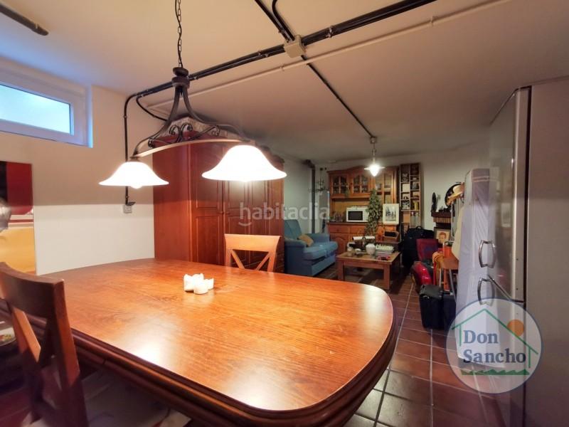 Foto a794fee0-87ba-4222-af15-d878408095e3. Casa adossada amb calefacció aparcament a Cistérniga