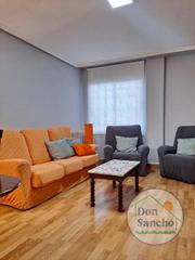 Location Appartement à Vadillos. Chicas estudiantes en calle silió vadillos.dispone de  tres dorm