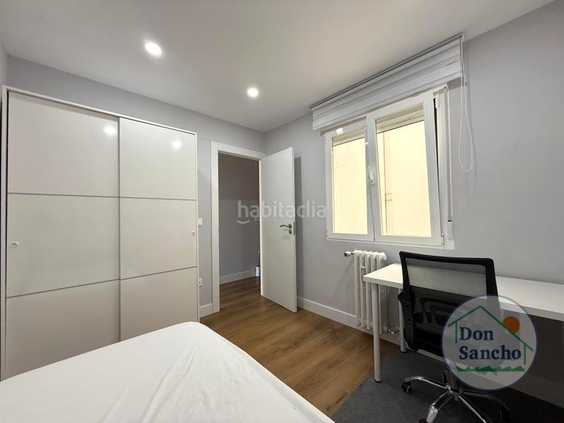 Foto a61eedc1-85db-4311-9eac-8ba9e5aea24a. Alquiler estudio alquiler de habitacion en calle cervantes 7perfil inquilino estudiantes piso totalmente reformado, cuatro habitaciones, salón, d en Valladolid