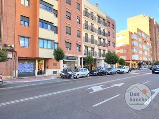Aparcament cotxe a Delicias. Aprovecha la ventaja de disponer de dos plazas de garaje, son pe