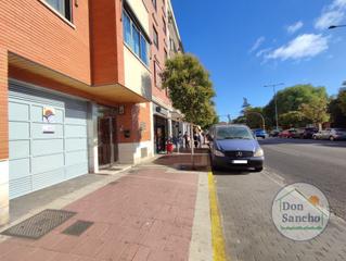 Autoparkplatz in Delicias. Aprovecha la ventaja de disponer de dos plazas de garaje, son pe