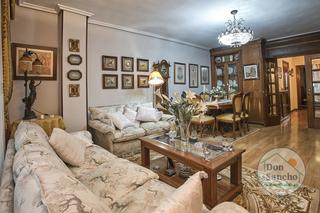 Pis en Centro. Piso cntrico, amplio y exterior. saln con galera,  cocina con