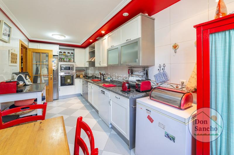 Foto 18ee18c6-60d9-417f-9d5a-1c0e5135457d. Casa a schiera con riscaldamento parcheggio piscina in Valladolid