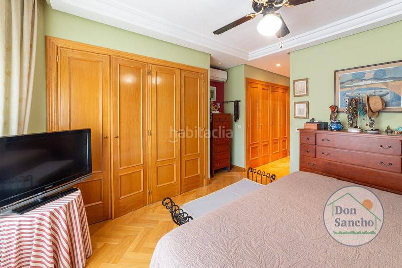 Foto 2a93292c-3b63-4a0e-aec8-d62a677be2b2. Casa a schiera con riscaldamento parcheggio piscina in Valladolid