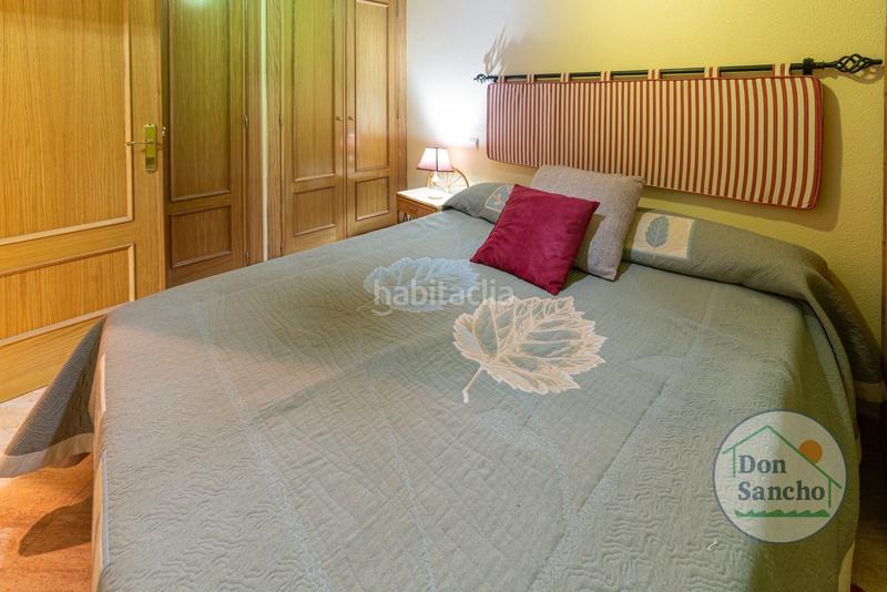 Foto 94a022c0-8fcc-4adb-8a06-0093d4f98ba3. Casa a schiera con riscaldamento parcheggio piscina in Valladolid