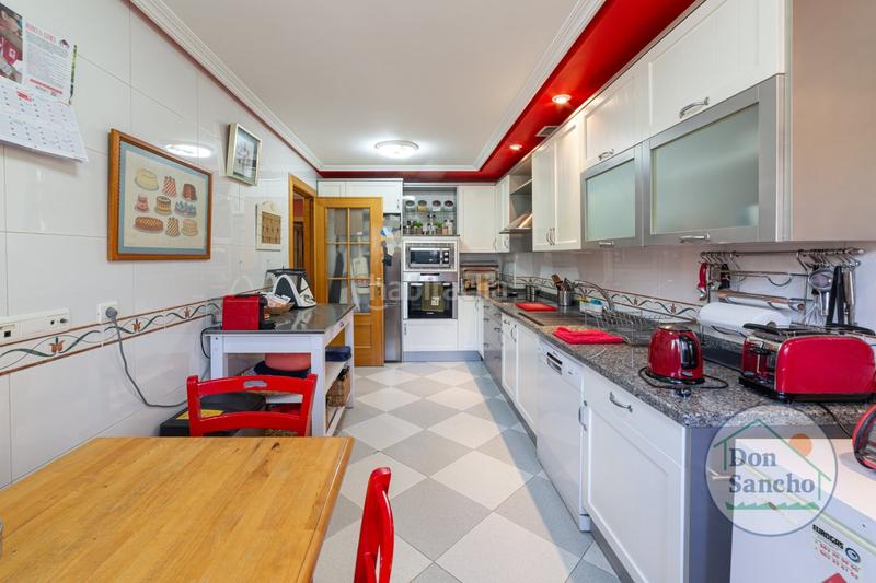 Foto 95fe4e64-f0eb-42de-8ba6-9bdb05e0df5e. Casa a schiera con riscaldamento parcheggio piscina in Valladolid