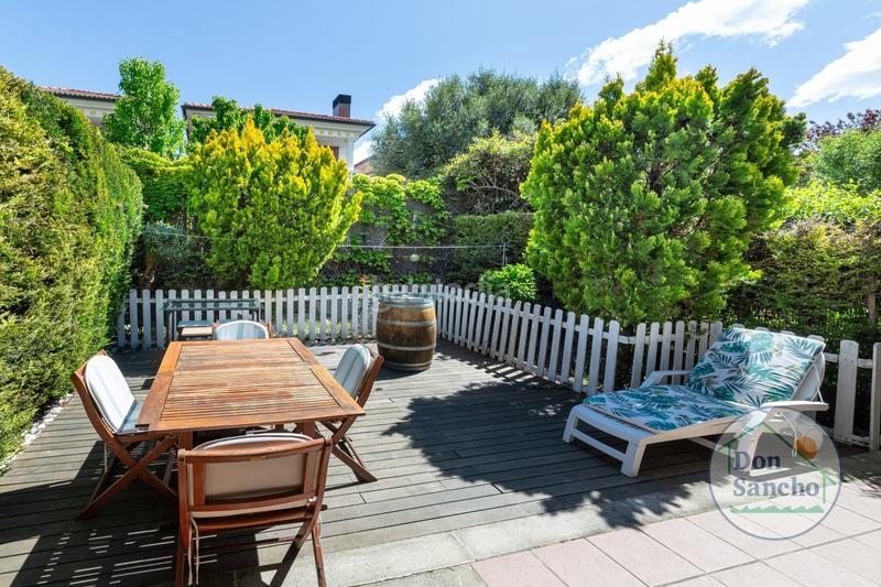 Foto a5941468-1858-4a49-9cd0-32d6fbf8d784. Casa a schiera con riscaldamento parcheggio piscina in Valladolid