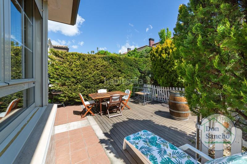 Foto a6f82beb-e9b0-4949-927b-842ca32a0870. Casa a schiera con riscaldamento parcheggio piscina in Valladolid