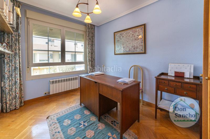 Foto abb68fd3-586e-44cf-abae-02629625a130. Casa a schiera con riscaldamento parcheggio piscina in Valladolid