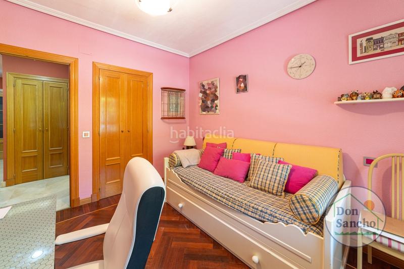 Foto c16cc35b-5122-4803-b950-9646d137789d. Casa a schiera con riscaldamento parcheggio piscina in Valladolid