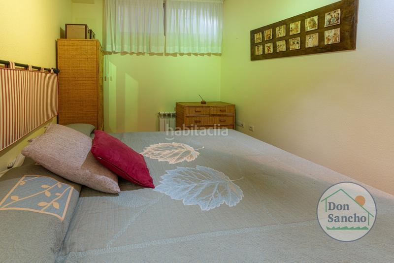 Foto ccc2a7e3-22b1-4ef6-8a7f-e49e42f97de0. Casa a schiera con riscaldamento parcheggio piscina in Valladolid