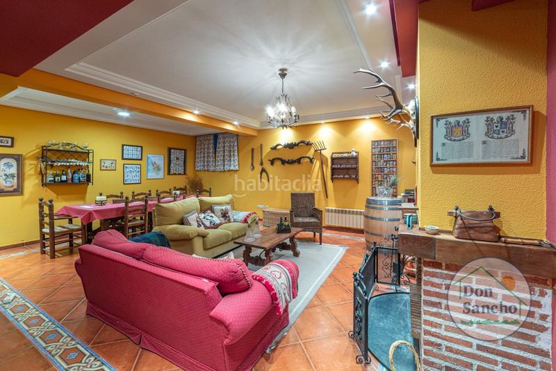 Foto d221e429-b145-4d41-ba42-7fe6dfe3623d. Casa a schiera con riscaldamento parcheggio piscina in Valladolid