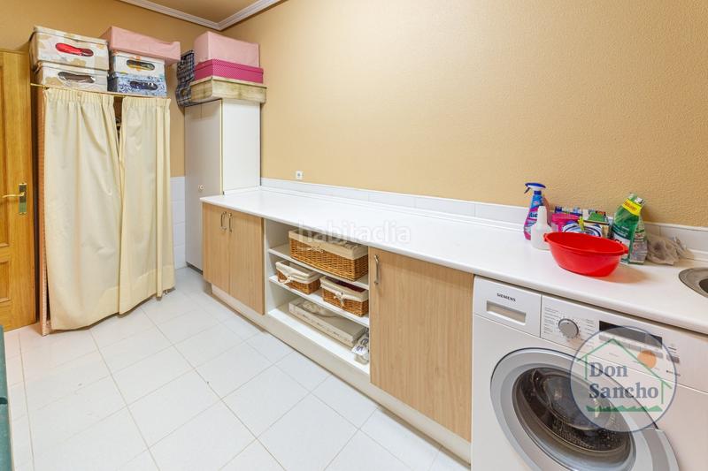 Foto dd19d24d-d4c3-40e0-b80a-3f637dde8802. Casa a schiera con riscaldamento parcheggio piscina in Valladolid