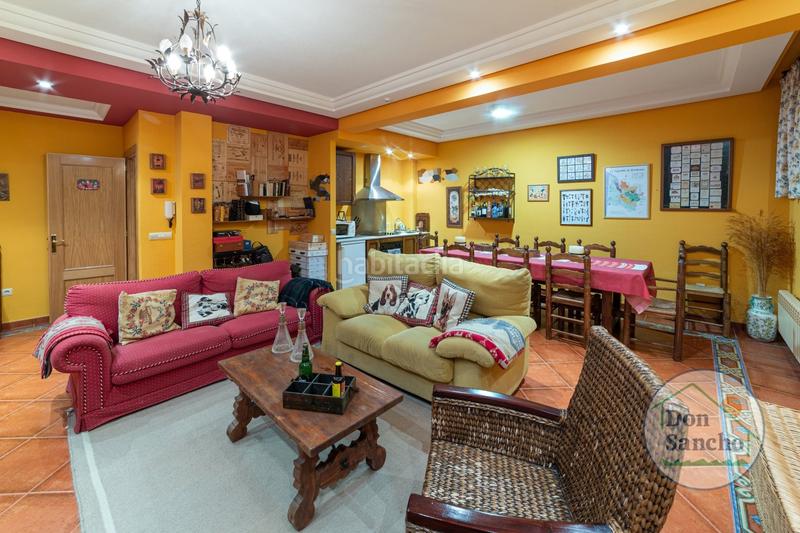 Foto de35b47e-2941-44e1-b78c-6f83affebe7f. Casa a schiera con riscaldamento parcheggio piscina in Valladolid