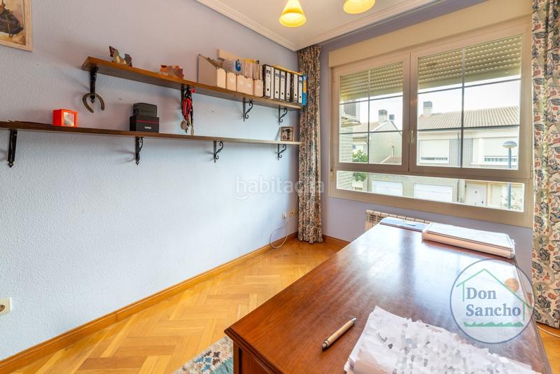 Foto def15930-d845-4e78-b6ed-2761b8eff2e1. Casa a schiera con riscaldamento parcheggio piscina in Valladolid