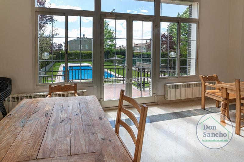 Foto e3d45054-e274-4523-bf0e-9ce2008b680b. Casa a schiera con riscaldamento parcheggio piscina in Valladolid