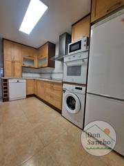 Miete Etagenwohnung in Cabezón de Pisuerga. Piso de dos dormitorios y salón.cocina amueblada y equipada. cal