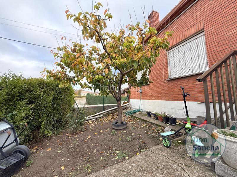 Foto c83b58b3-de21-47a8-8f2b-763a6f5d2cfb. Casa a Piña de Esgueva