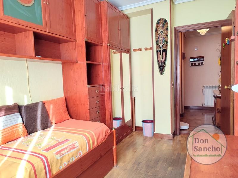 Foto c2811562-a588-43cc-bd57-0ee2202a0b06. Pis amb calefacció aparcament a Delicias Valladolid